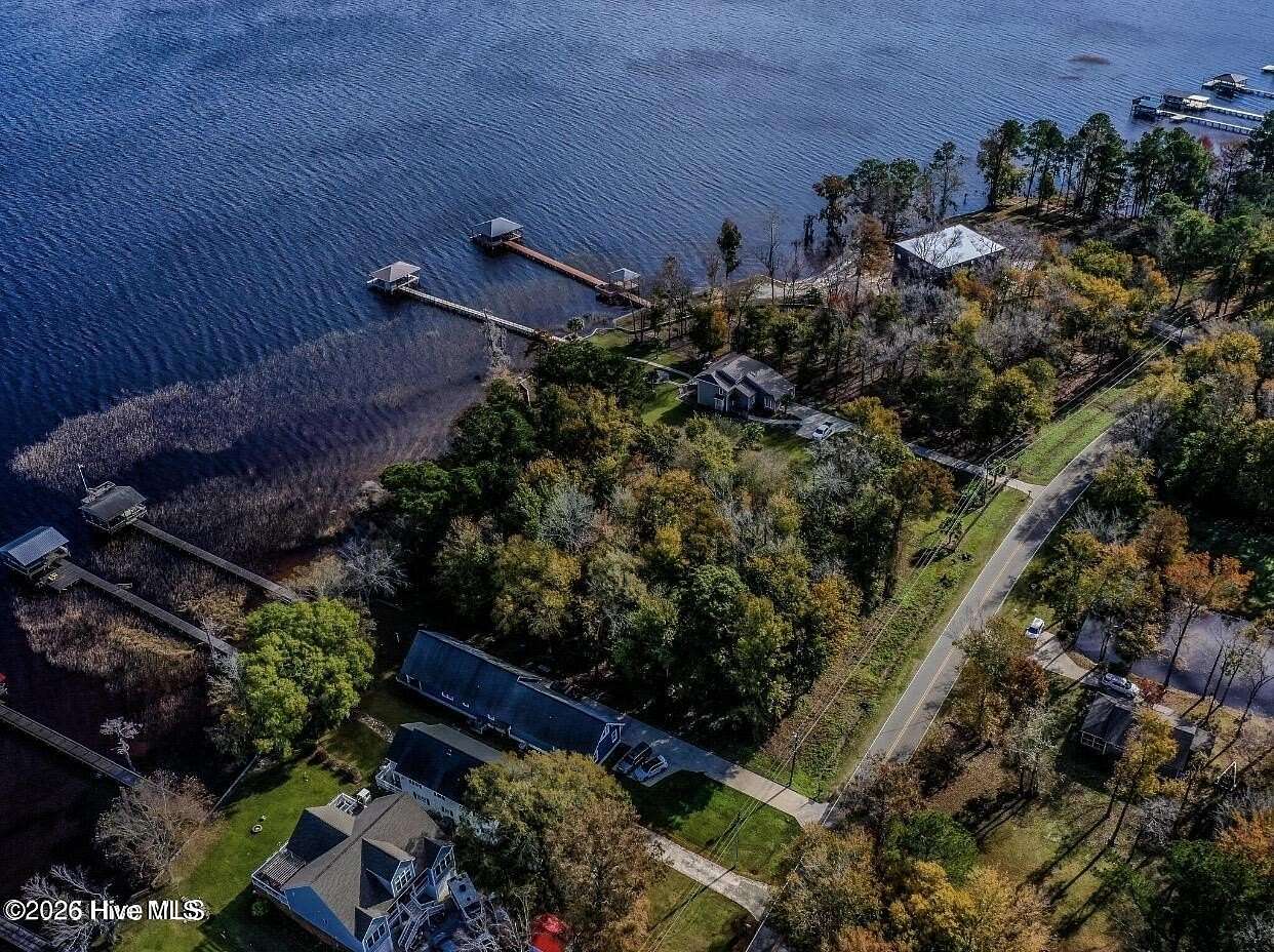 0.26 Acres of Residential Land for Sale in Lake Waccamaw, North Carolina