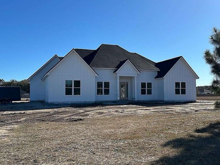 2 Acres of Land with Home for Sale in Crawfordville, Florida