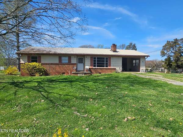 1.55 Acres of Land with Home for Sale in Decatur, Tennessee