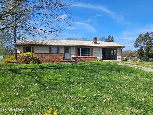 1.55 Acres of Land with Home for Sale in Decatur, Tennessee