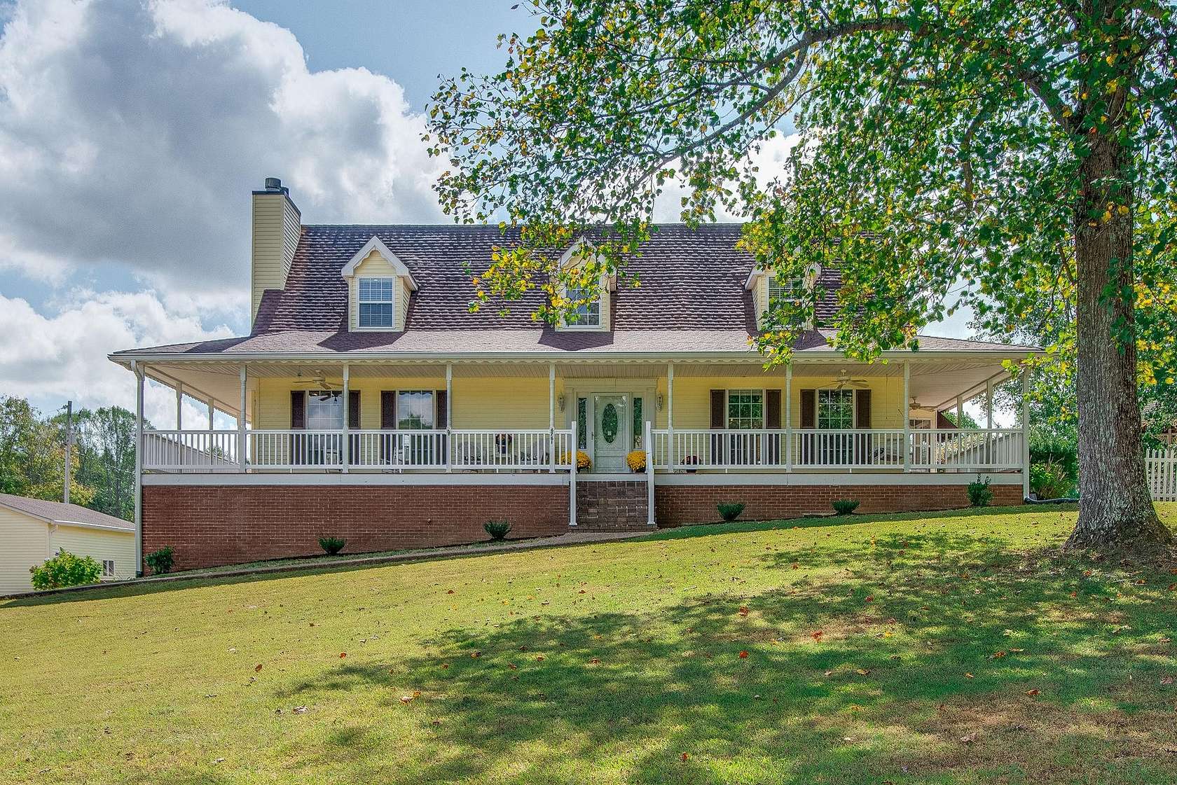 1.86 Acres of Land with Home for Sale in Greenbrier, Tennessee