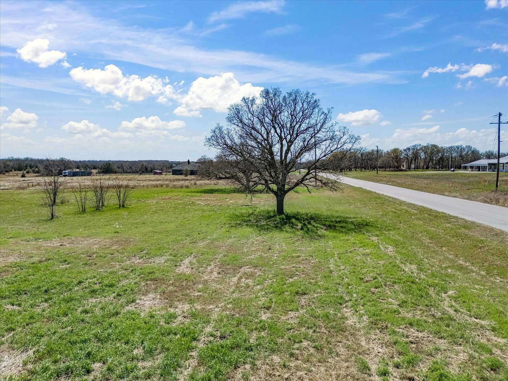 5 Acres of Residential Land for Sale in Alvord, Texas