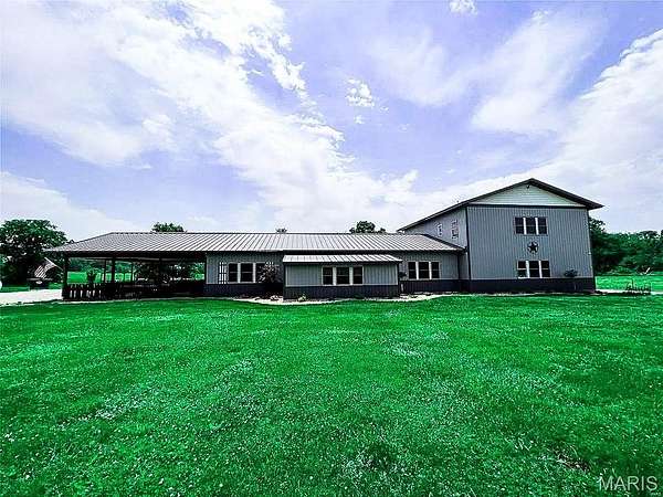 5.2 Acres of Land with Home for Sale in Kinmundy, Illinois