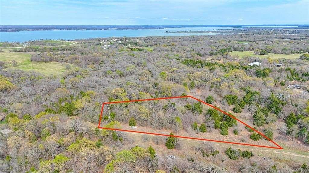 0.69 Acres of Residential Land for Sale in Corsicana, Texas