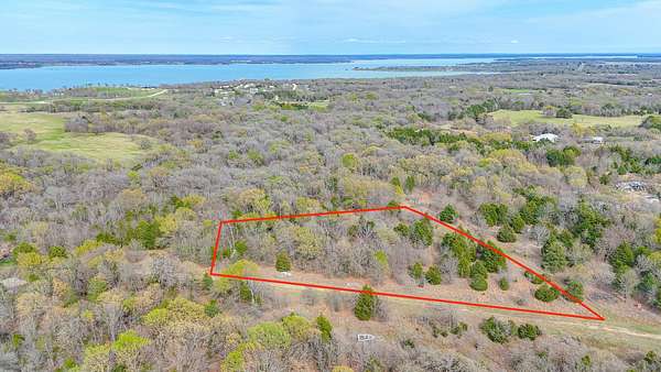 0.69 Acres of Residential Land for Sale in Corsicana, Texas