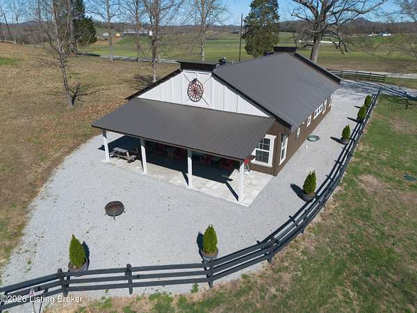 2 Acres of Land with Home for Sale in Loretto, Kentucky