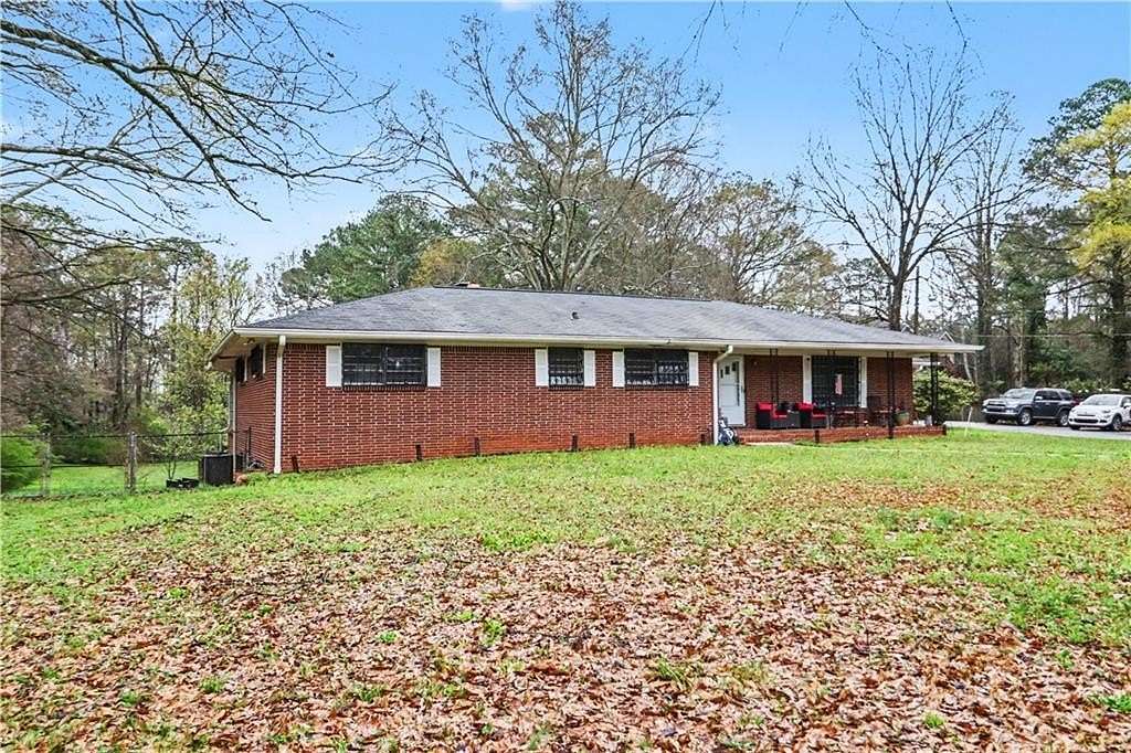 1.74 Acres of Land with Home for Sale in Fairburn, Georgia
