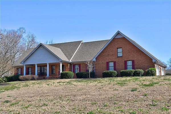 7.4 Acres of Land with Home for Sale in Suffolk, Virginia