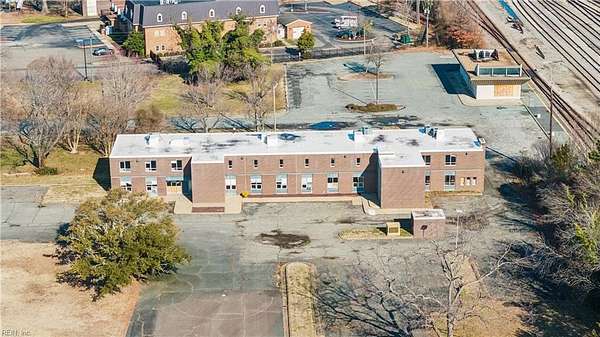 2 Acres of Improved Commercial Land for Sale in Newport News, Virginia