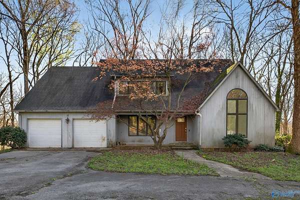 18 Acres of Land with Home for Sale in Hartselle, Alabama