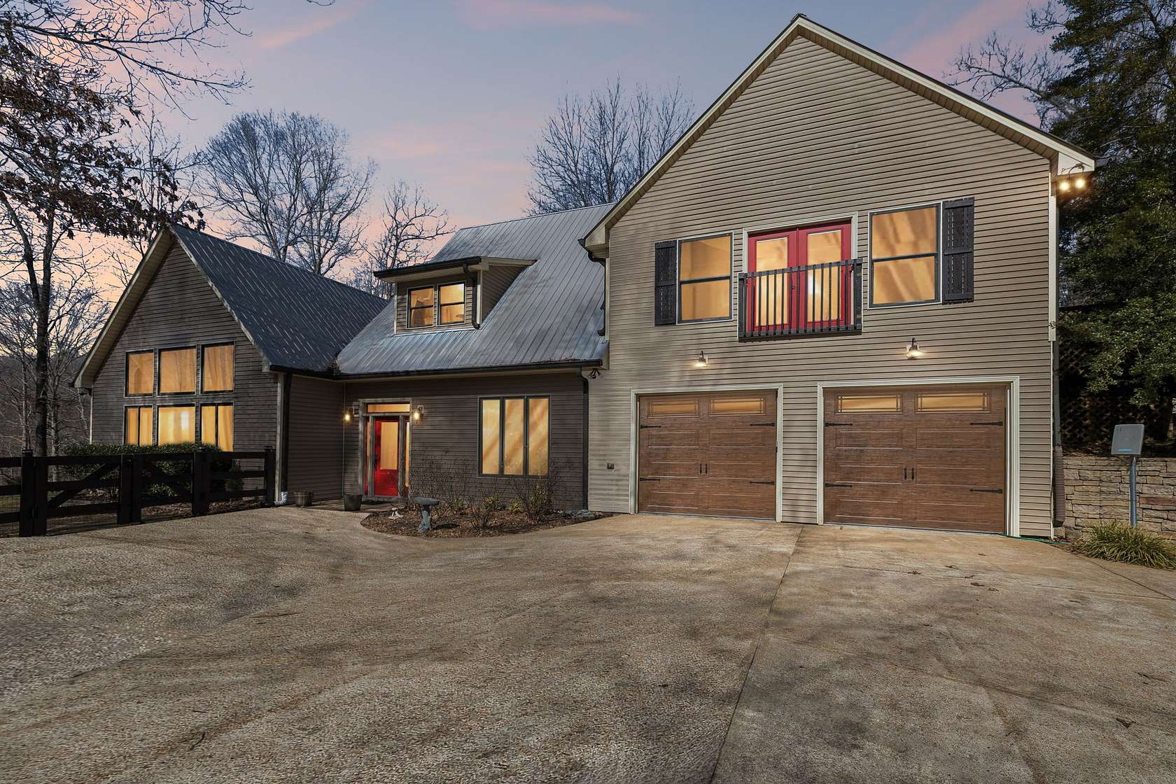 4.28 Acres of Land with Home for Sale in Centerville, Tennessee