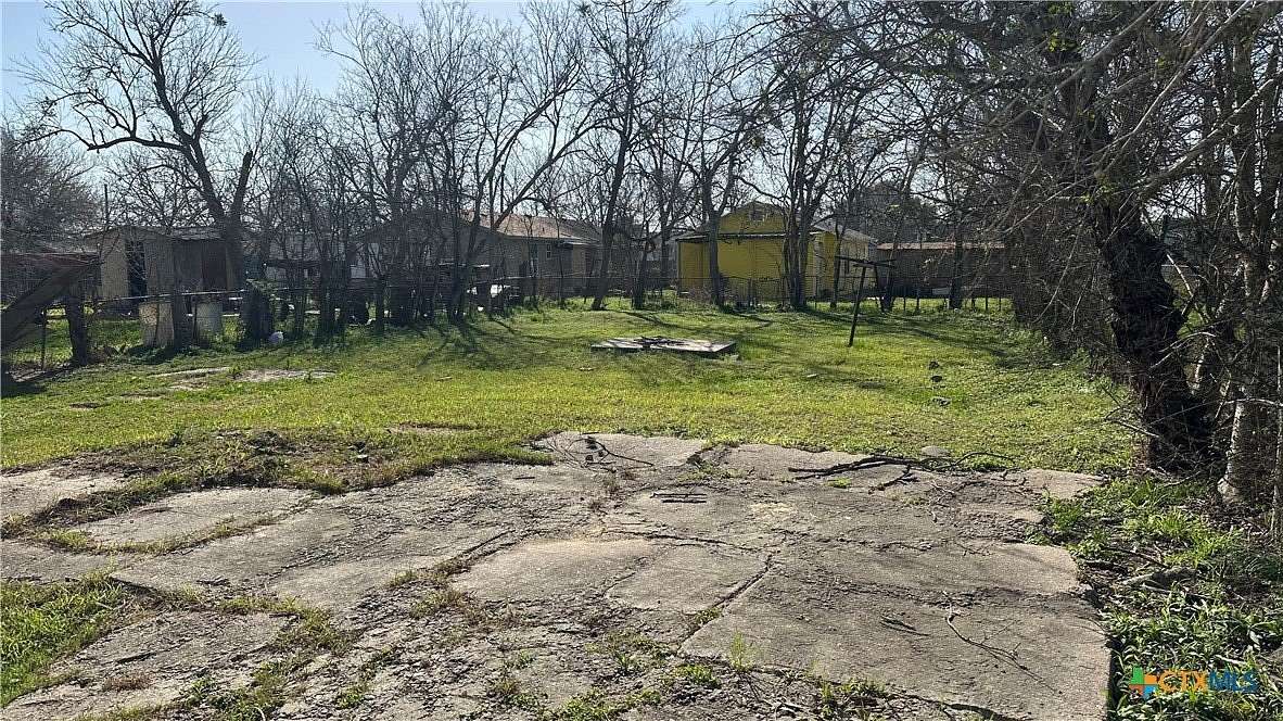 0.1 Acres of Land for Sale in Victoria, Texas