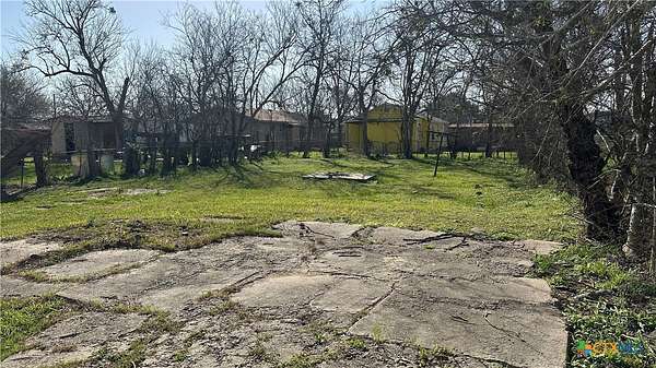 0.1 Acres of Land for Sale in Victoria, Texas