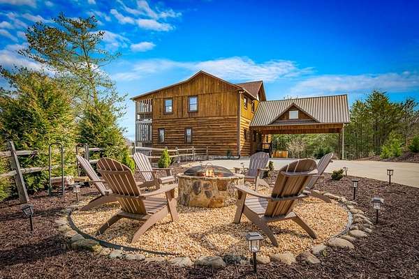 1.65 Acres of Land with Home for Sale in Blue Ridge, Georgia