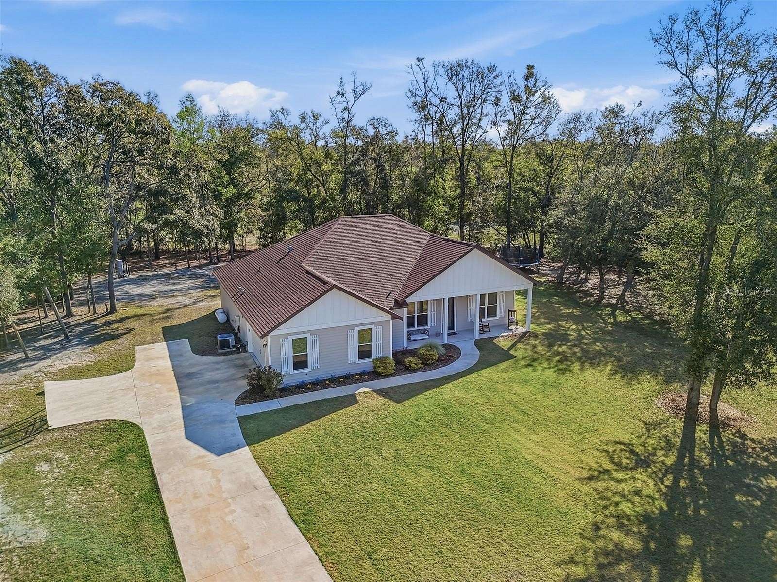 4.5 Acres of Land with Home for Sale in High Springs, Florida