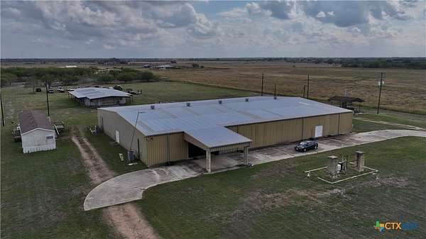 6 Acres of Improved Commercial Land for Sale in Victoria, Texas