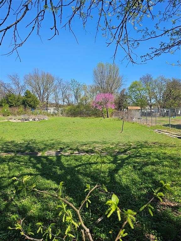 0.37 Acres of Commercial Land for Sale in Lancaster, Texas