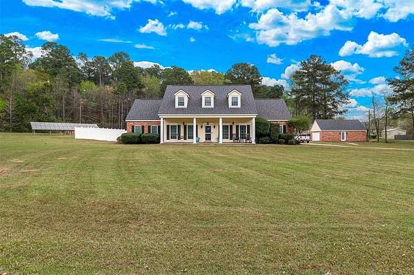 2.5 Acres of Land with Home for Sale in Shreveport, Louisiana