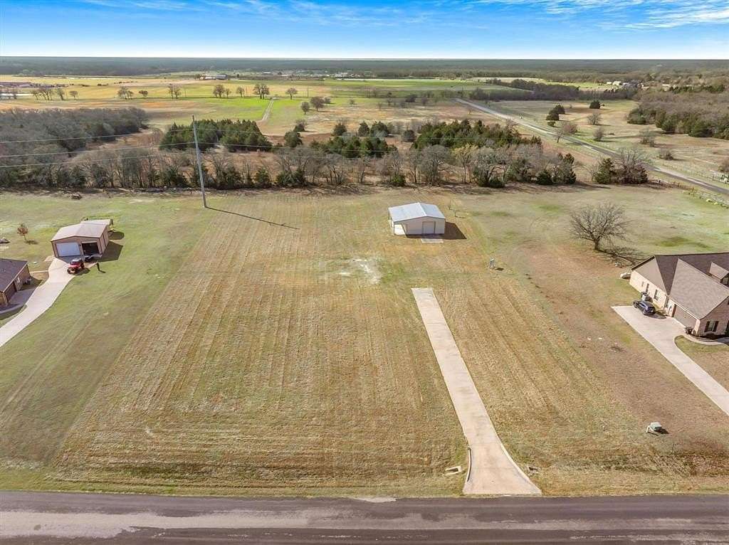 2.5 Acres of Residential Land for Sale in Quinlan, Texas