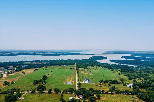 2.85 Acres of Residential Land for Sale in Tioga, Texas