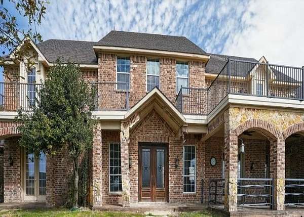 10 Acres of Land with Home for Auction in Fort Worth, Texas