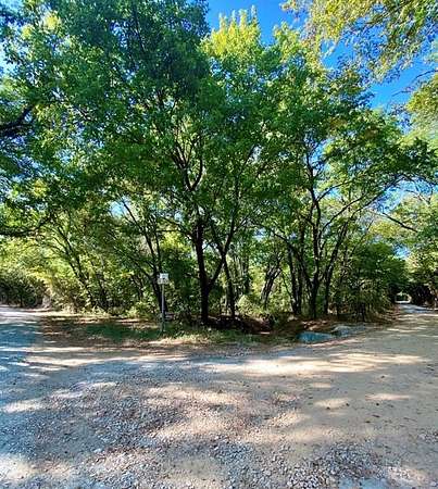 20 Acres of Recreational Land for Sale in Bonham, Texas