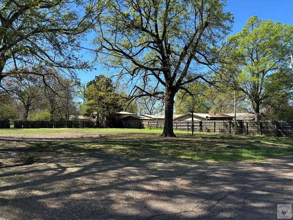 0.77 Acres of Land for Sale in Hooks, Texas