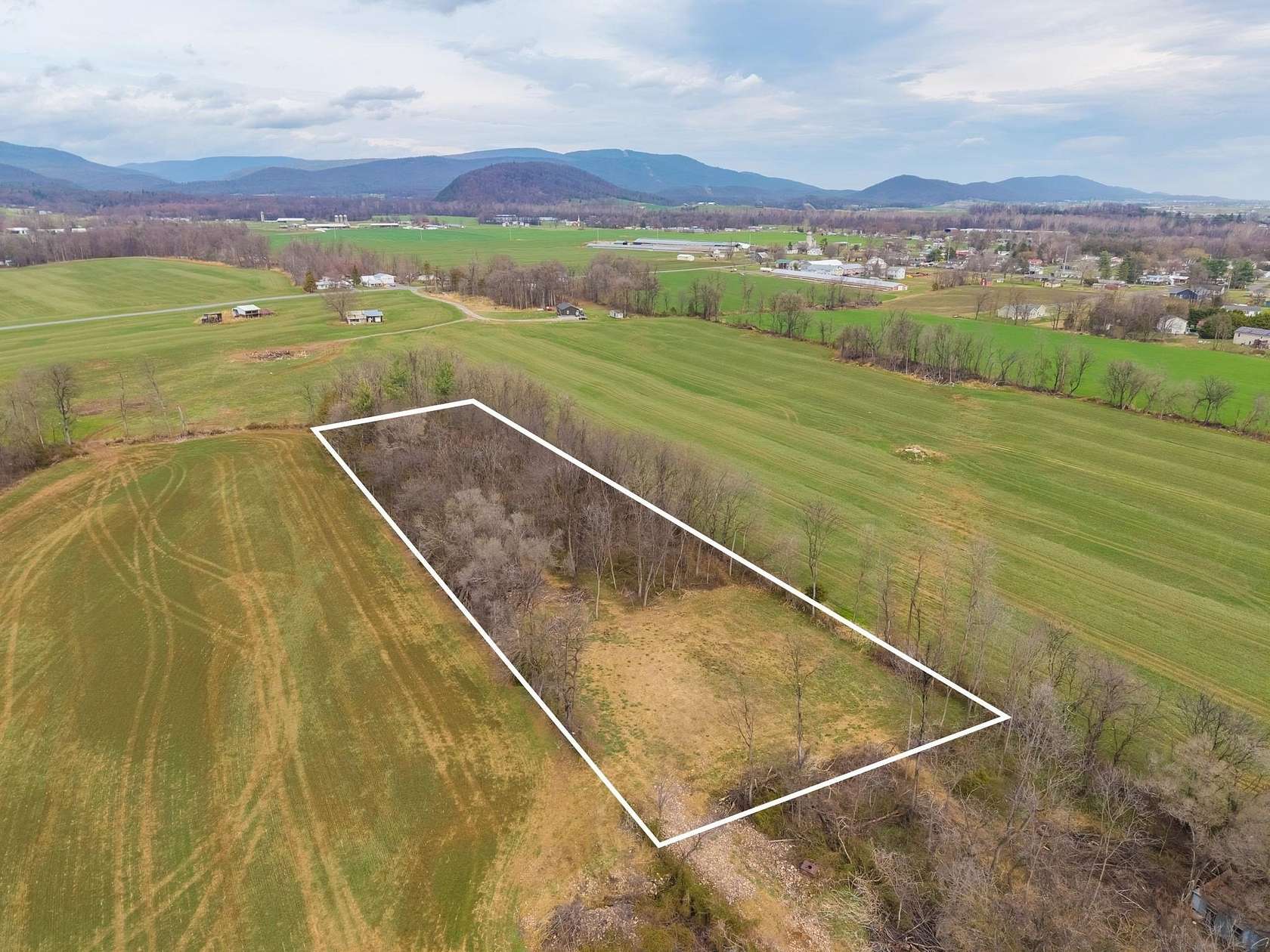 2 Acres of Residential Land for Sale in Dayton, Virginia