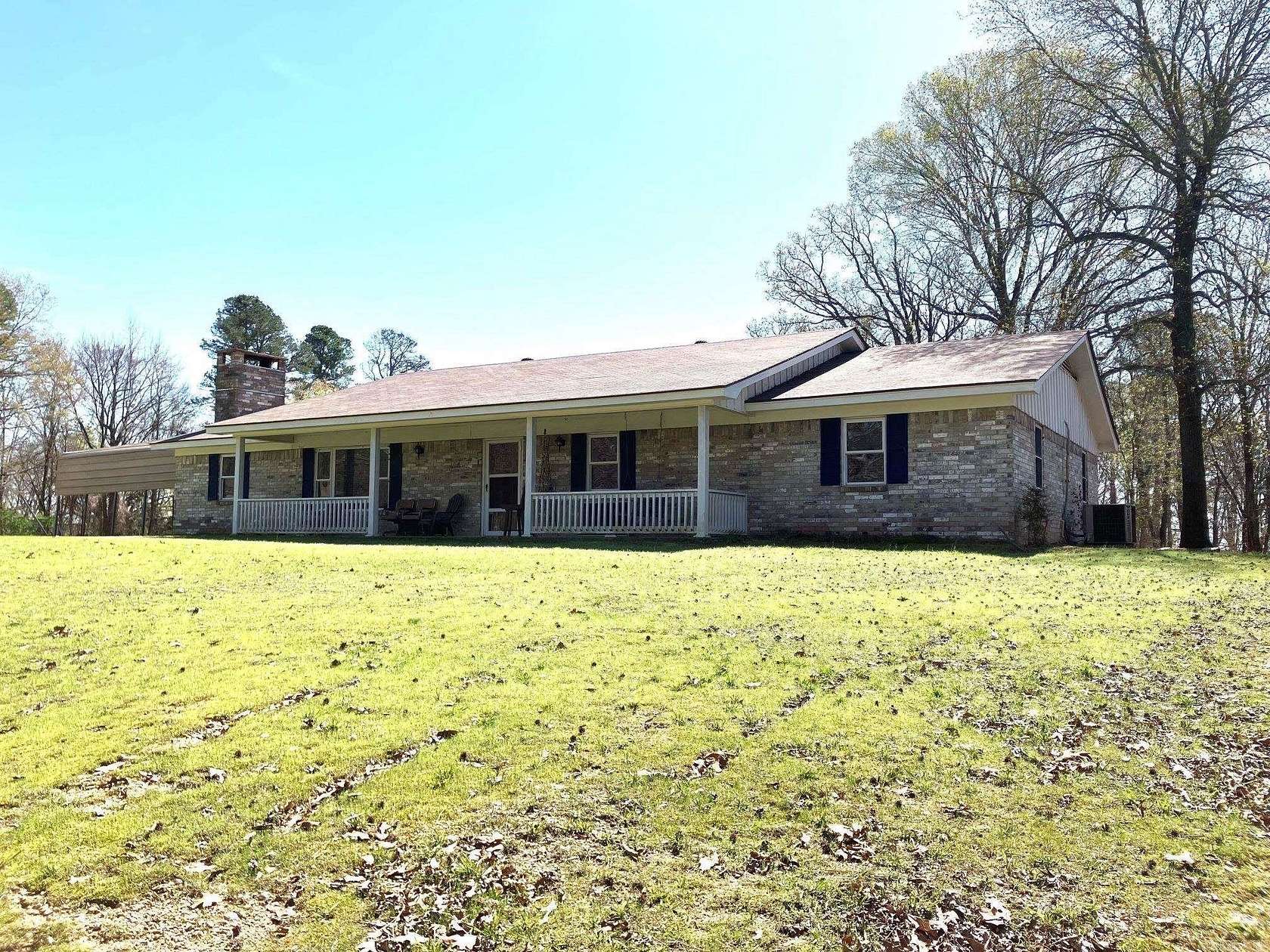 5.5 Acres of Land with Home for Sale in De Queen, Arkansas