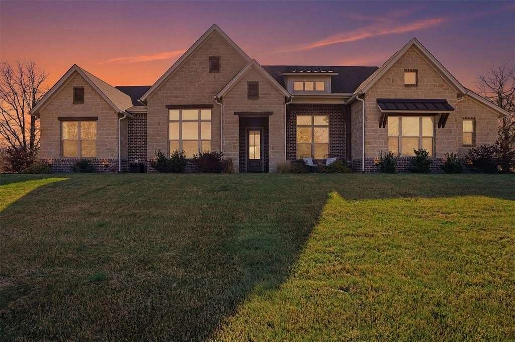 2 Acres of Land with Home for Sale in Aledo, Texas