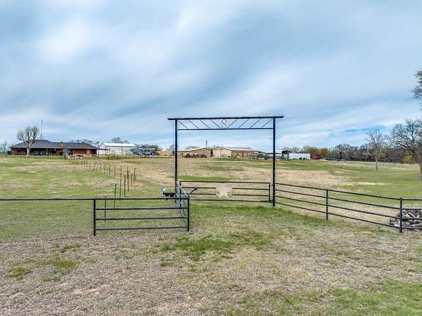 4 Acres of Residential Land for Sale in Boyd, Texas