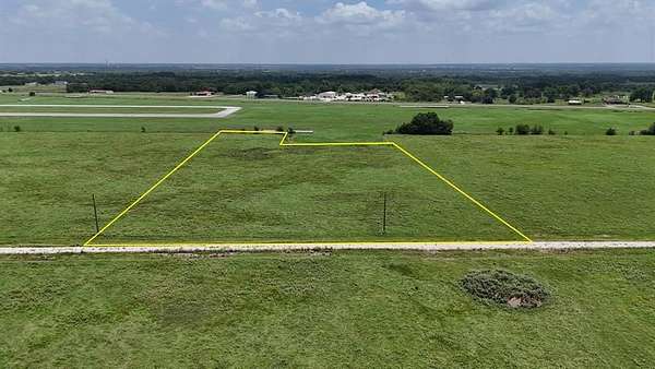3.3 Acres of Residential Land for Sale in Mexia, Texas