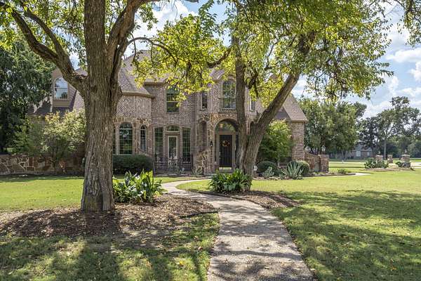 1.5 Acres of Land with Home for Sale in Lucas, Texas