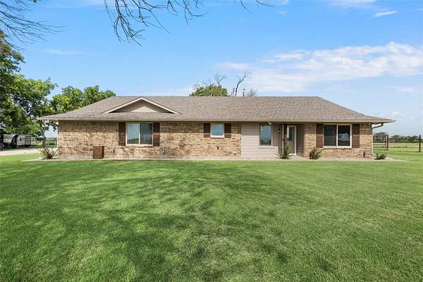 19.7 Acres of Land with Home for Sale in West, Texas