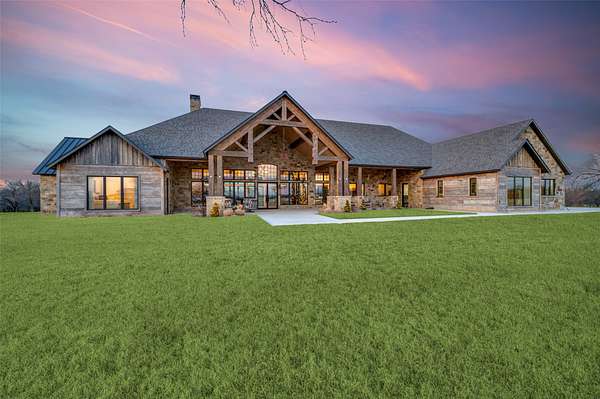 247 Acres of Land with Home for Sale in Denton, Texas