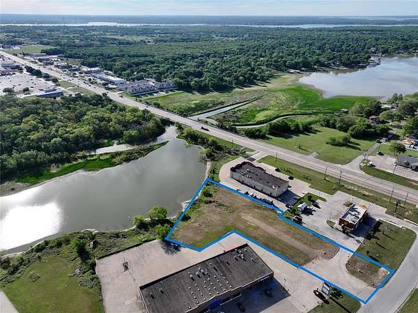 1.53 Acres of Mixed-Use Land for Sale in Gun Barrel City, Texas