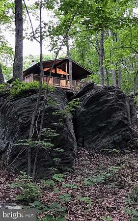 10.8 Acres of Land with Home for Sale in Marshall, Virginia