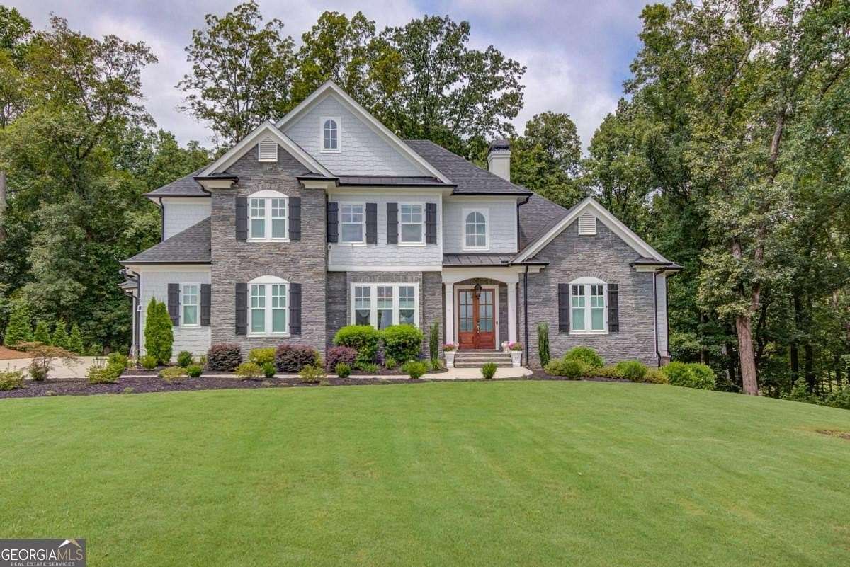 1.67 Acres of Land with Home for Sale in Flowery Branch, Georgia