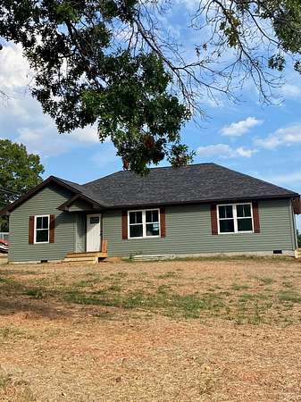 1.5 Acres of Land with Home for Sale in Bedford, Virginia