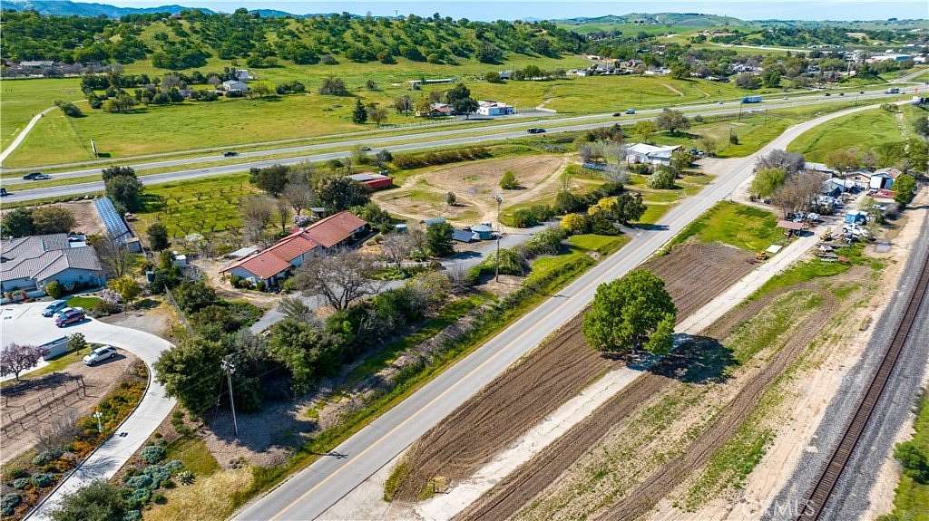 6.7 Acres of Land with Home for Sale in Paso Robles, California