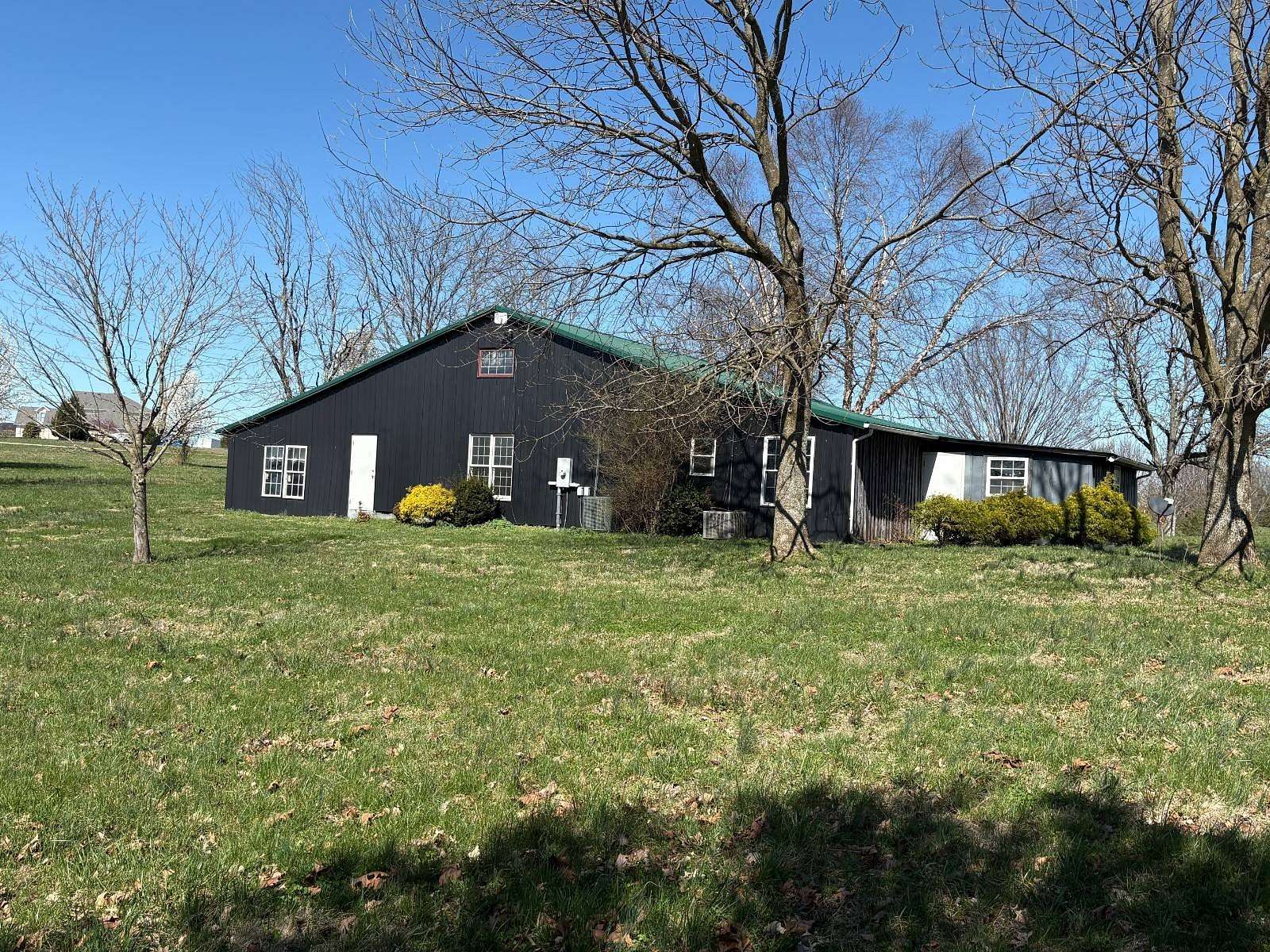 3.26 Acres of Improved Residential Land for Sale in Springfield, Kentucky