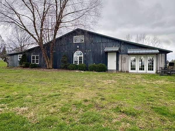 3.26 Acres of Improved Residential Land for Sale in Springfield, Kentucky