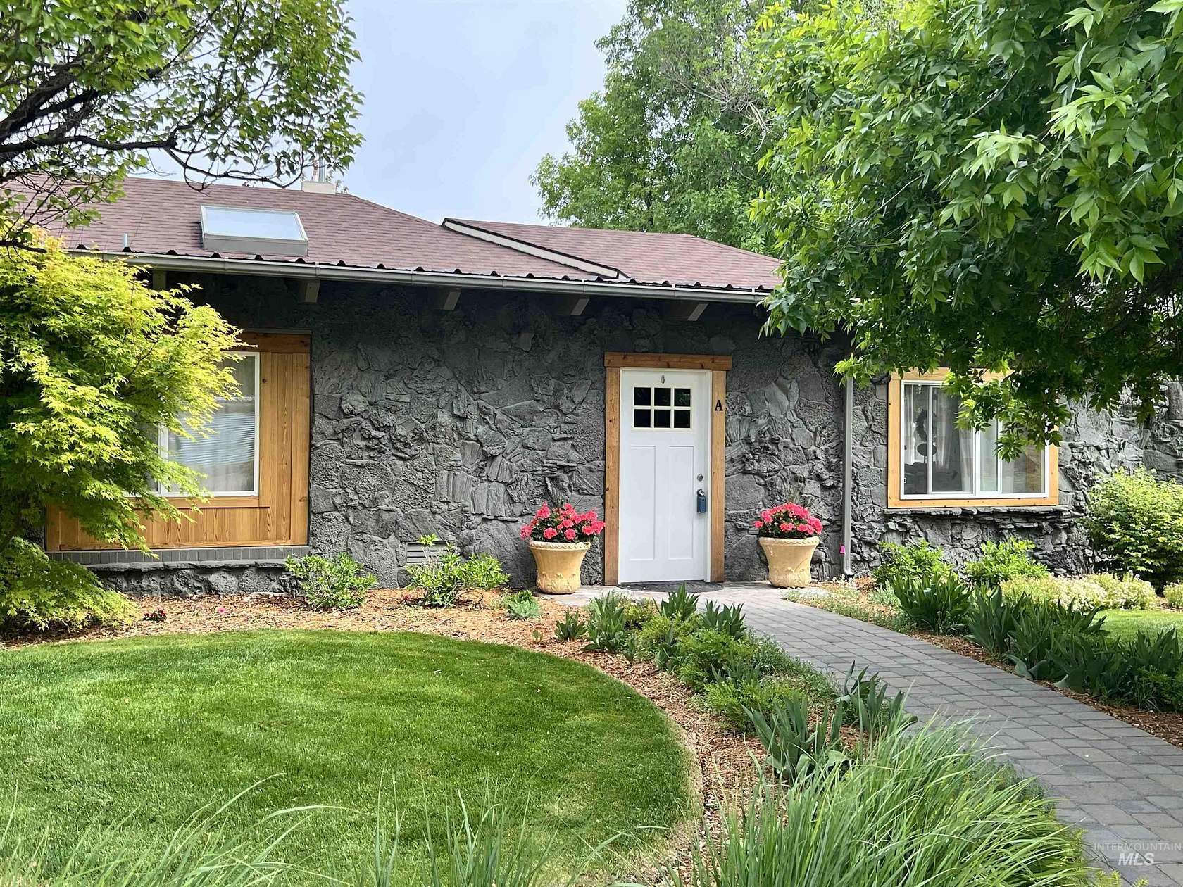 4 Acres of Land with Home for Sale in Twin Falls, Idaho