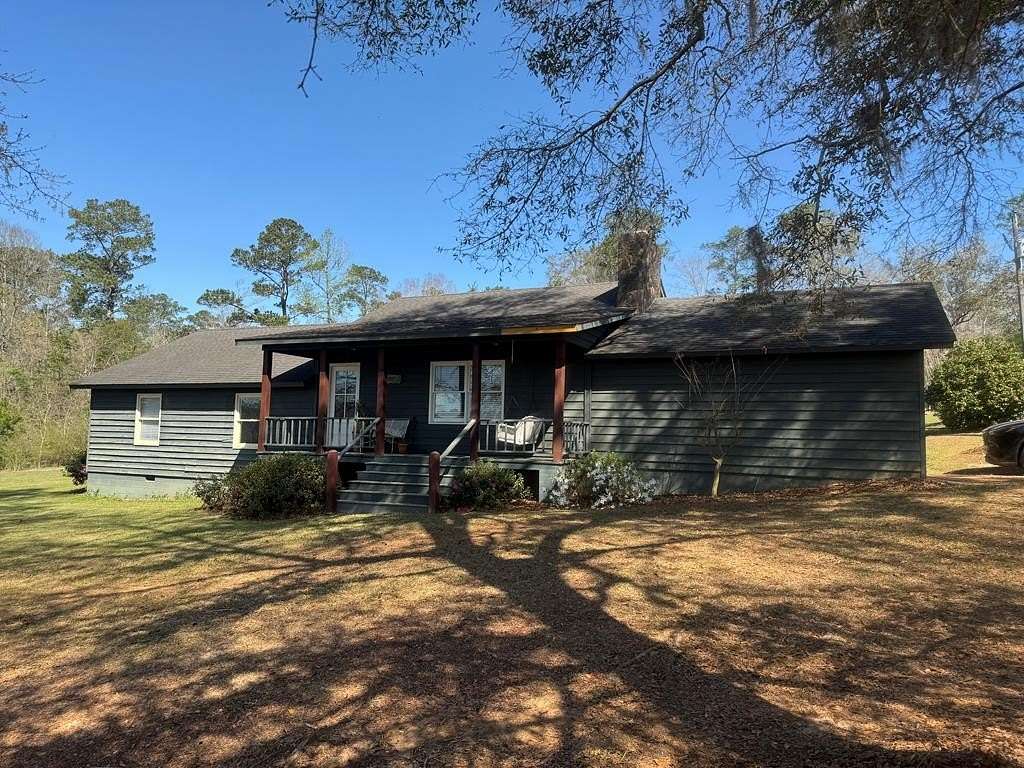 2.6 Acres of Land with Home for Sale in Cairo, Georgia