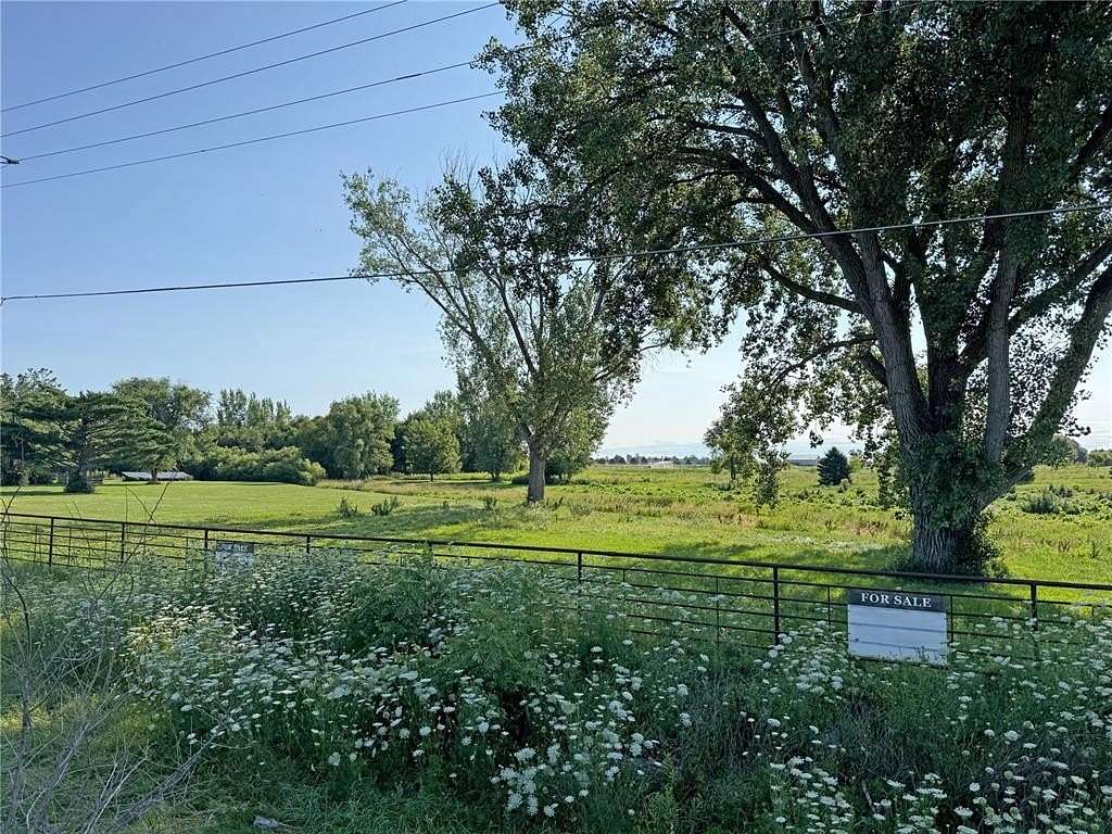 2.25 Acres of Residential Land for Sale in Marion, Iowa