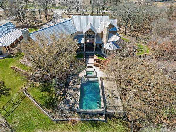 2.7 Acres of Land with Home for Sale in Fort Worth, Texas