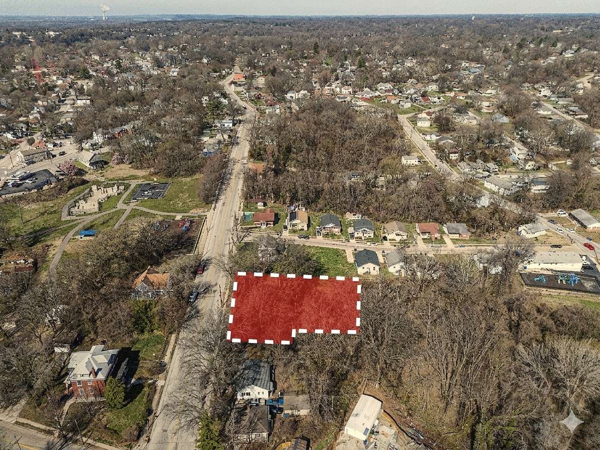 0.47 Acres of Residential Land for Sale in Alton, Illinois