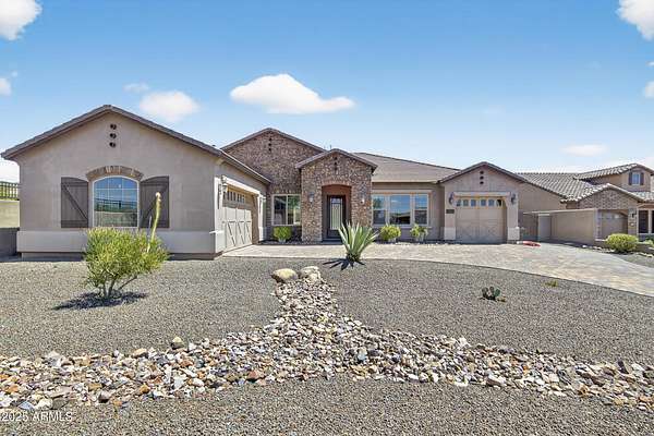 1.64 Acres of Land with Home for Lease in Scottsdale, Arizona