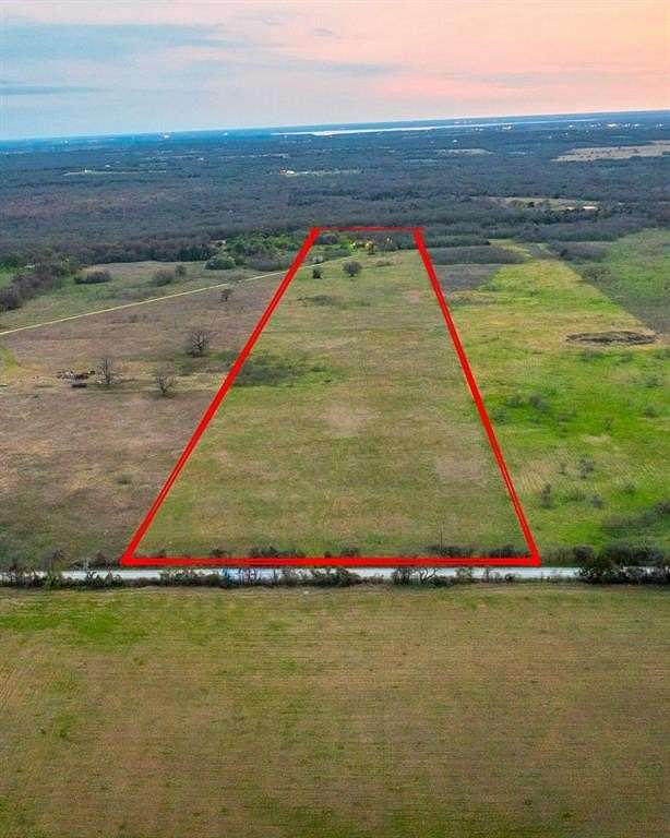 10.5 Acres of Recreational & Residential Land for Sale in Hillsboro, Texas