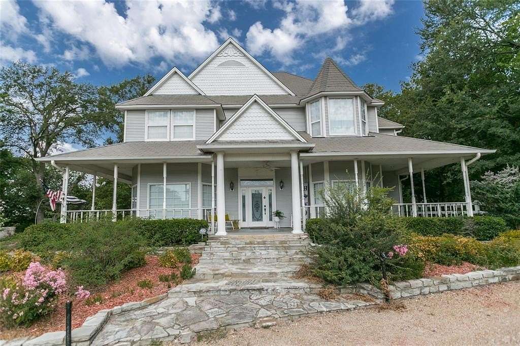 7.66 Acres of Land with Home for Sale in Richland Hills, Texas